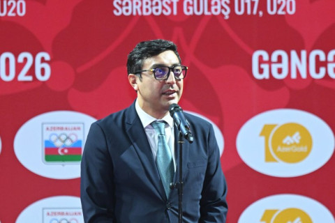 В чемпионате Азербайджана по борьбе U-20 определились финалисты первого дня - ФОТО