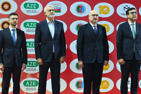 В чемпионате Азербайджана по борьбе U-20 определились финалисты первого дня - ФОТО