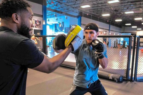 Курамагомедов назвал самого интересного соперника для Махачева