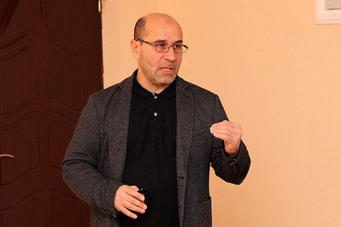 Seymur Səlimli: “Lisenziya iddiaçılarının tələblərə uyğunluğu mütəmadi olaraq yoxlanılır” - MÜSAHİBƏ