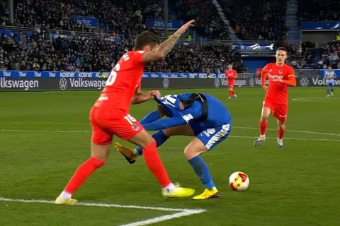 Futbolda görünməmiş qərar - VİDEO