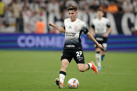 “Arsenal” və “Çelsi” “Korintians”ın yarımmüdafiəçisi ilə maraqlanırlar