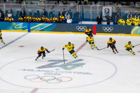 У шведских хоккеисток сломался туалет в раздевалке во время матча на Олимпиаде-2026 в Милане