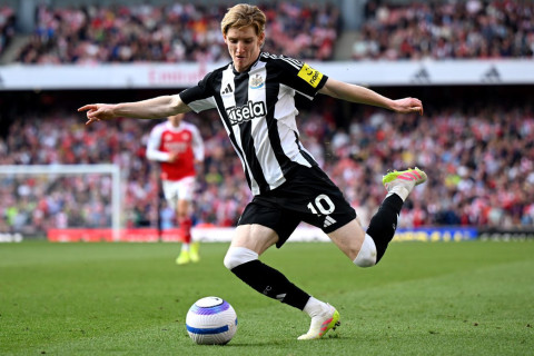 “Mançester Yunayted” “Qarabağ”ın rəqibinin oyunçusu ilə maraqlanır