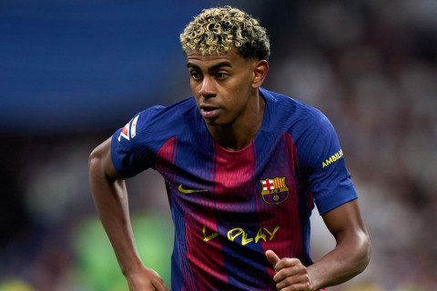 Rafinya yamal barədə: “Sosial mediada çox vaxt keçirir və səhərlər yuxulu olur”