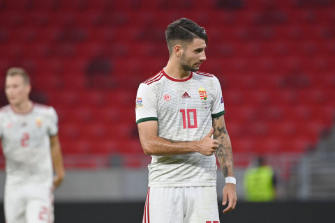 “Liverpul” macarıstanlı futbolçunun maaşını artıracaq