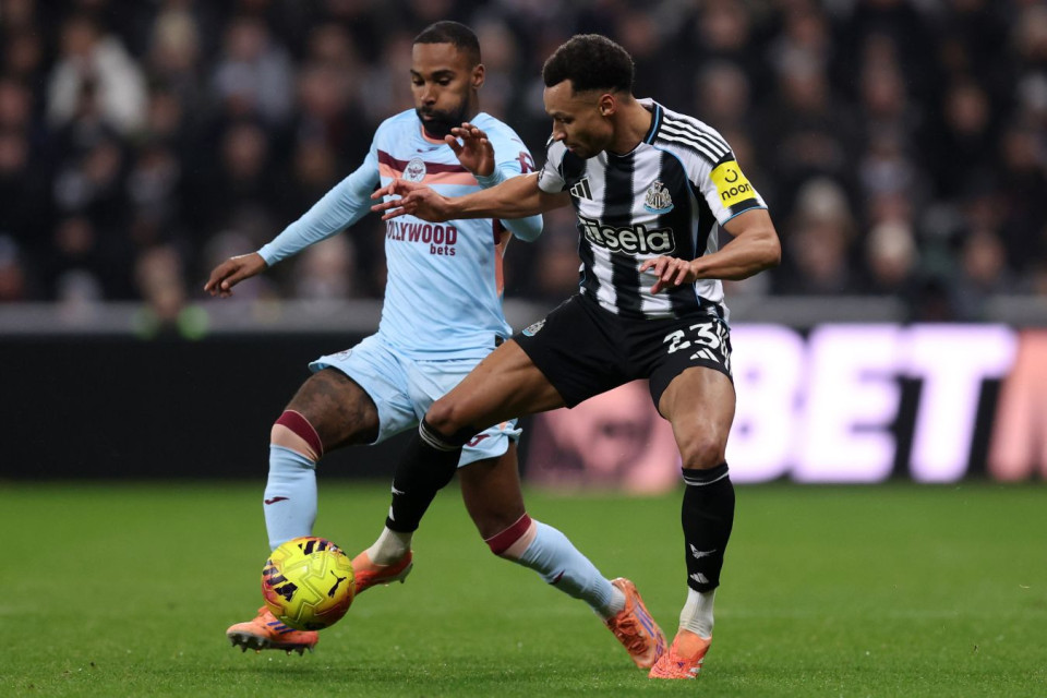 “Nyukasl” ardıcıl beşinci oyunda qələbə qazana bilməyib