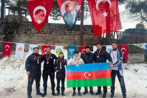 Naxçıvan təmsilçiləri Türkiyədəki güləş festivalında uğurla mübarizə aparıblar - FOTO