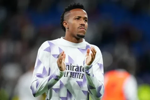 "Манчестер Юнайтед" хочет подписать защитника "Реала" Милитао