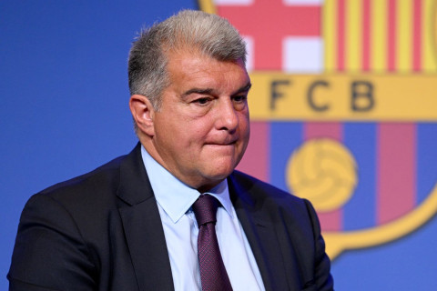 Президент "Барселоны" Лапорта подал в отставку