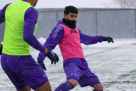 "Карабах" унес три очка со "снежного" стадиона "Шамахы" на последних минутах  - ОБНОВЛЕНО + ФОТО