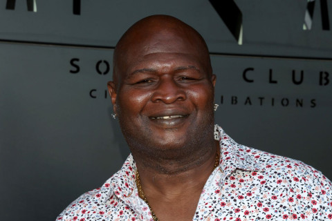 Boks üzrə keçmiş dünya çempionu: “Usik ortabab bpksçudur, mən onu nokaut edərdim”