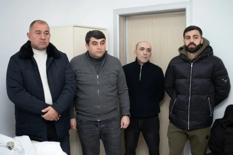 “Kəpəz” rəsmiləri, baş məşqçi və kapitan Veysəl Rzayevin səhhəti ilə maraqlanıblar