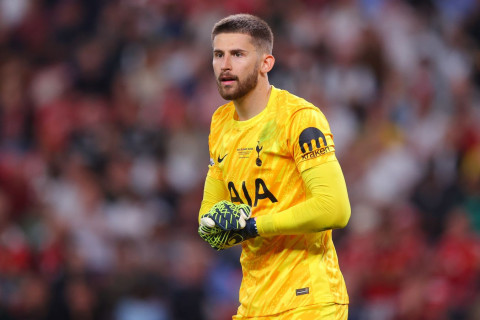 “Yuventus” Premyer Liqa klubunun qapıçısını transfer etmək istəyir