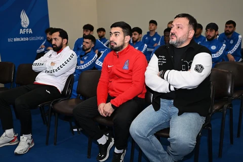 Игрокам азербайджанских клубов напомнили о борьбе с договорными матчами - ФОТО