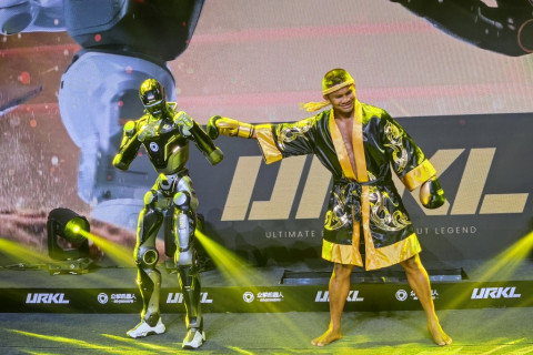 Androidlərin döyüşü başladı - VİDEO