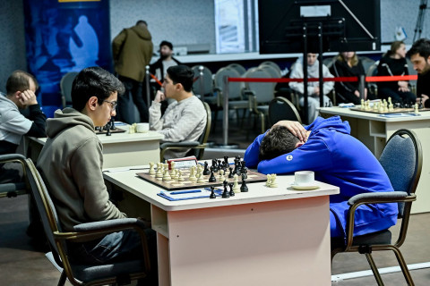 Şahmat üzrə Azərbaycan çempionatında 1/8 final mərhələsinin ilk partiyaları keçirilib - FOTO