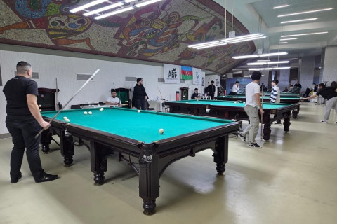 Nəsimi rayonunda həvəskarlar arasında bilyard turniri keçirilib - FOTO