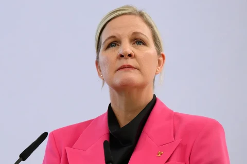 IOC president Coventry moved to tears after meeting banned Ukrainian athlete