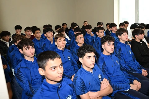 Игрокам азербайджанских клубов напомнили о борьбе с договорными матчами - ФОТО