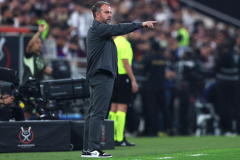 Флик жестко отчитал игроков "Барселоны" после разгрома