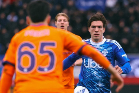 A Seriyası: Autsayder səfərdə qalib gəlib