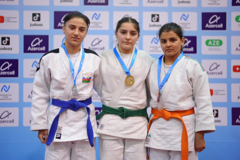 Yeniyetmələr arasında “İstedadların seçimi” turnirinin ilk turu start götürüb