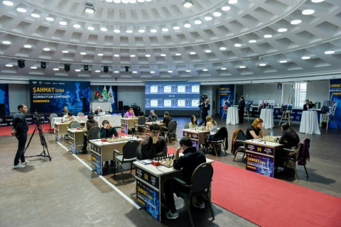 Шахрияр Мамедъяров выиграл первую партию 1/4 финала чемпионата Азербайджана - ФОТО