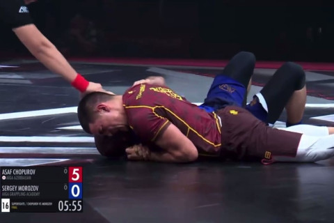 Çopurov ulduz rəqibini vaxtından əvvəl məğlub etdi - VİDEO