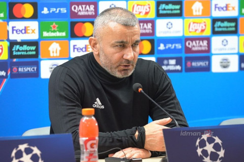 “Qarabağ”ın baş məşqçisi: “Fasilədə futbolçuları sakitləşdirməyə çalışdım”