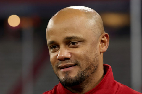 Vensan Kompani kumirinin adını çəkib