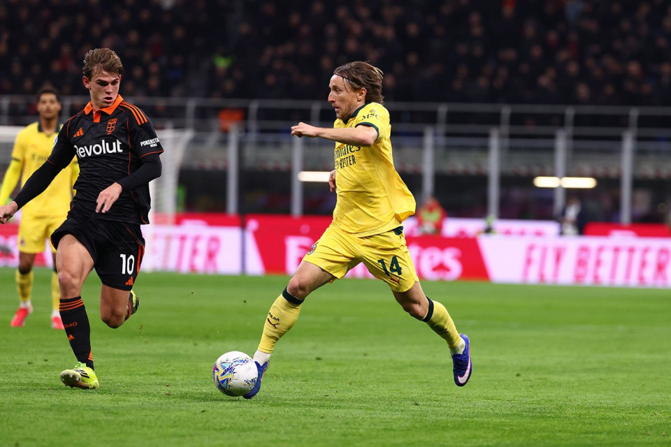 A Seriyasının təxirə salınmış oyununda “Milan” və “Komo” xalları bölüşüblər