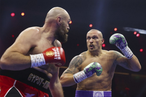 Усик заявил, что ему известна точная дата завершения карьеры