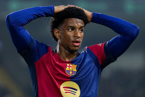 “Mançester Yunayted”ə “Barselona”nın futbolçusu Aleks Baldeni təklif ediblər