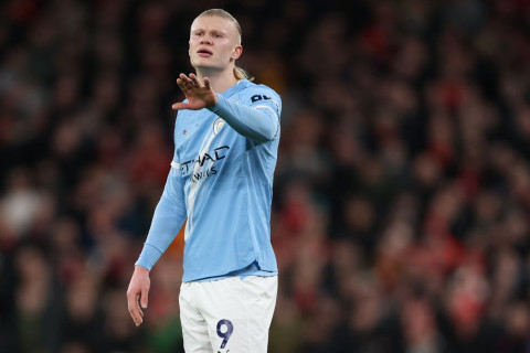 "ПСЖ" интересуется нападающим "Манчестер Сити"