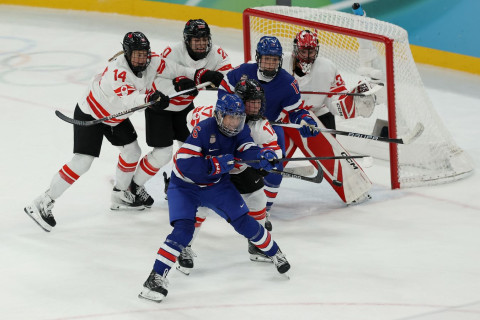 ABŞ qadın hokkey komandası Olimpiya Oyunlarının qızıl medalını qazanıb