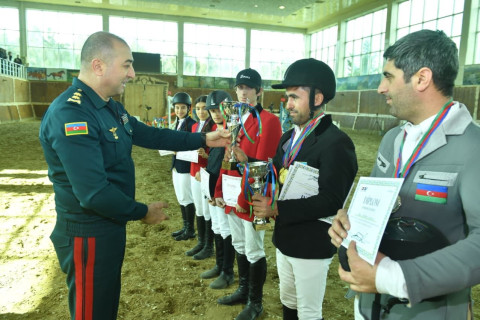 В Баку определились победители кубка по конкуру "Серхедчи" - ФОТО