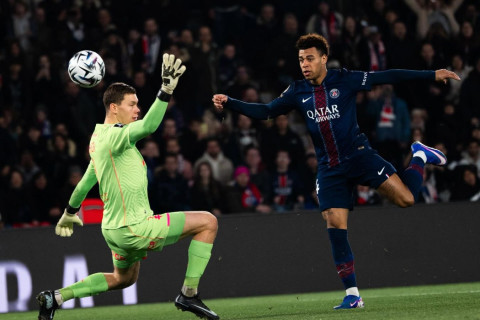 Liqa 1: Liderlə autsayderin oyununda PSJ böyük hesabla qələbə qazanıb