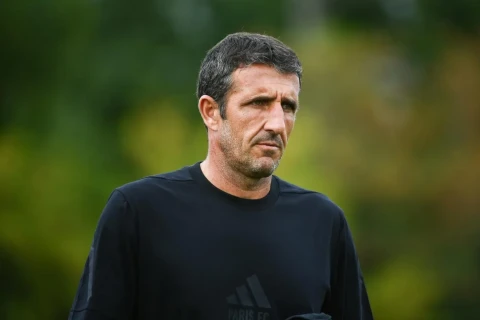 "Париж" объявил об отставке главного тренера Стефана Жийи
