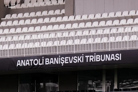 "Нефтчи" назвал крупнейшую трибуну в честь Анатолия Банишевского