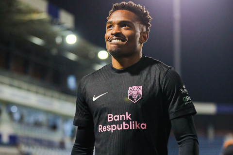 Coy-Lens Mikels: “Hakimlər barədə danışıb cəzalanmaq istəmirəm” -  MÜSAHİBƏ + FOTO