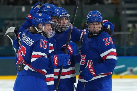 ABŞ-ın qadın hokkey komandası Donald Trampla görüşməkdən imtina edib
