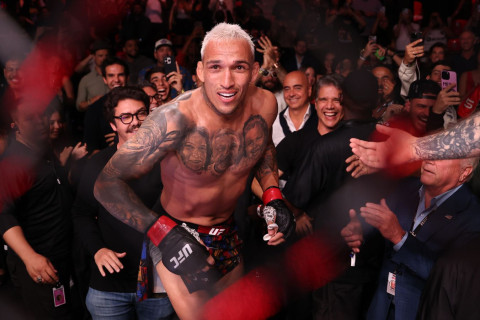 Бывший чемпион UFC доверит пояс BMF самому близкому человеку