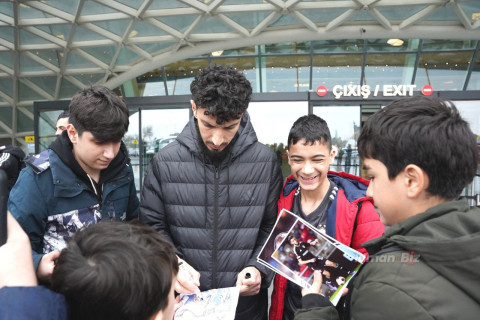 İngiltərədə fədakar oyun nümayiş etdirən “Qarabağ” vətəndə - FOTO/VİDEO