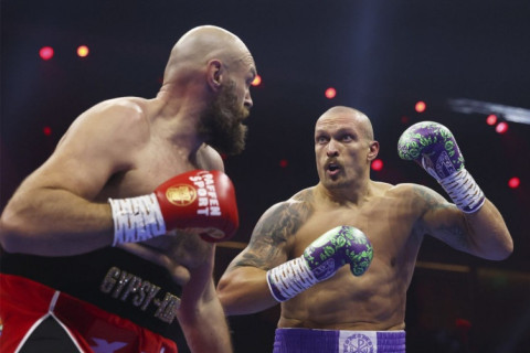 Oleksandr Usyk denies reports of Zuffa Boxing deal amid fresh speculation