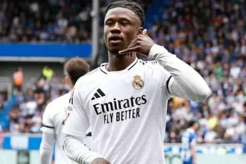 “Real Madrid” bilet satışından 200 milyon avrodan çox qazanıb