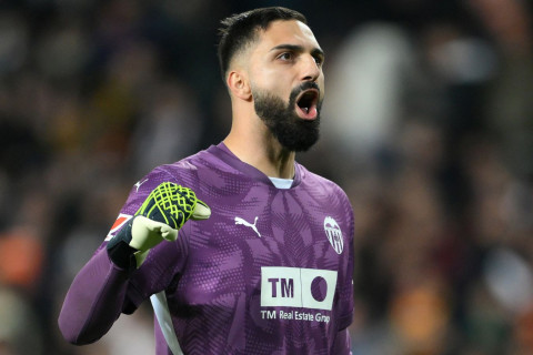 Mamardaşvili “Liverpul”dakı rolundan məyusdur və yayda icarəyə gedə bilər — TEAMtalk