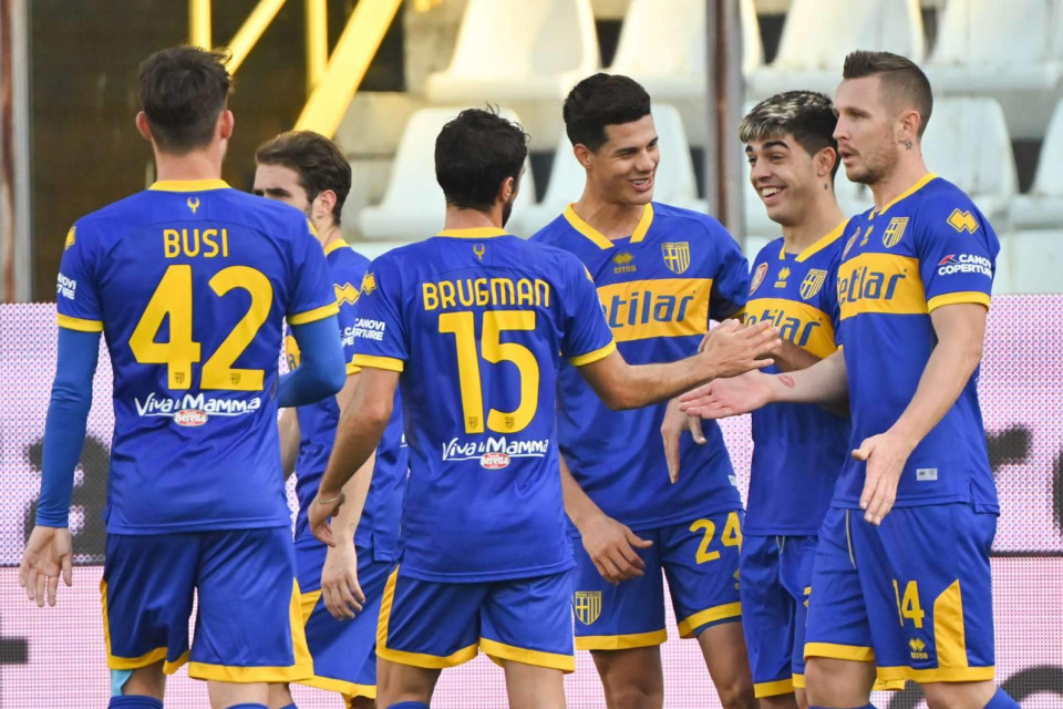 “Parma” “Kalyari” ilə oyunda məğlubiyyətdən qurtarıb