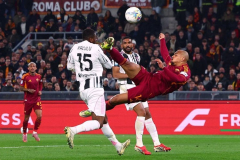 "Ювентус" ушел от поражения в концовке матча с "Ромой" - ВИДЕО - ОБНОВЛЕНО