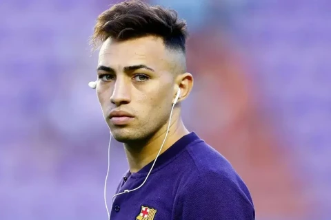 Экс-футболист "Барселоны" Эль-Хаддади бежал из Ирана из-за ситуации в стране